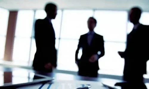 Birer Cümlede 25 Ünlü İş Kitabının Özeti!